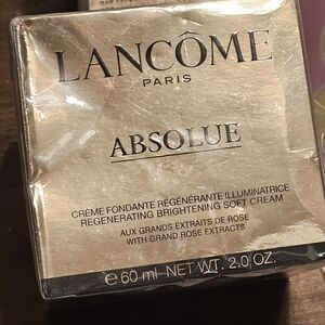 Lancome Absolue Regenerating Brightening Soft Cream - Gold